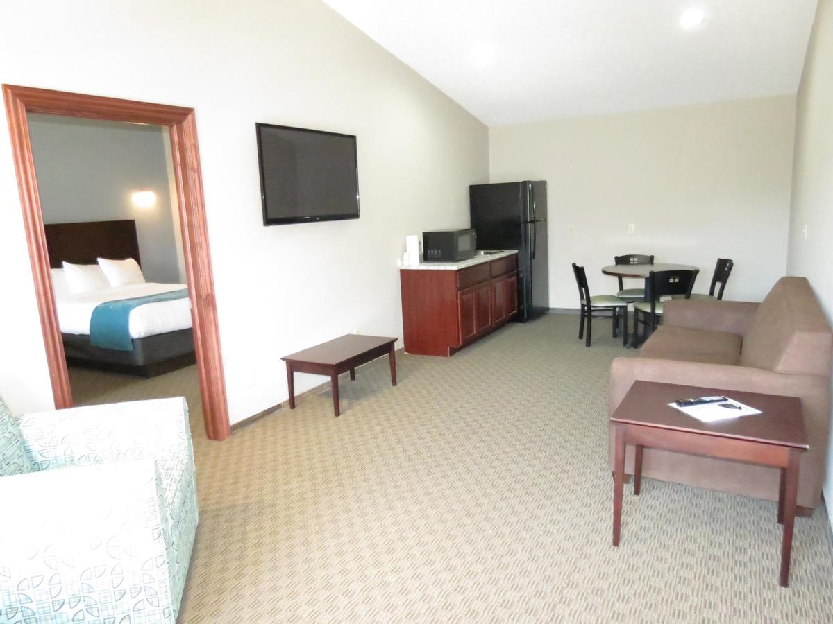 Edgewater Hotel And Suites 풋인베이 외부 사진